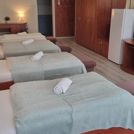 Tatabánya Sport Hotel מראה חיצוני תמונה