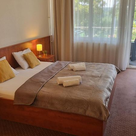 Tatabánya Sport Hotel מראה חיצוני תמונה