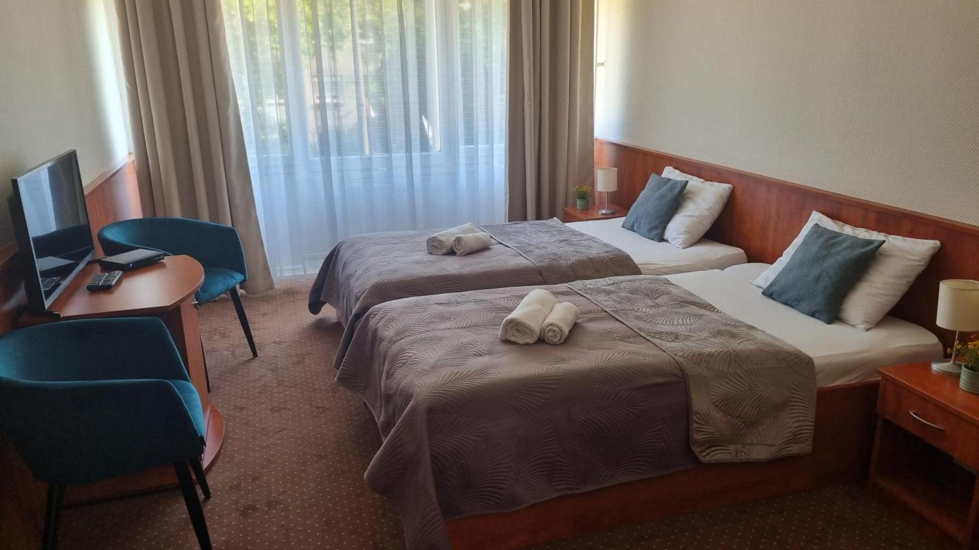 Tatabánya Sport Hotel מראה חיצוני תמונה