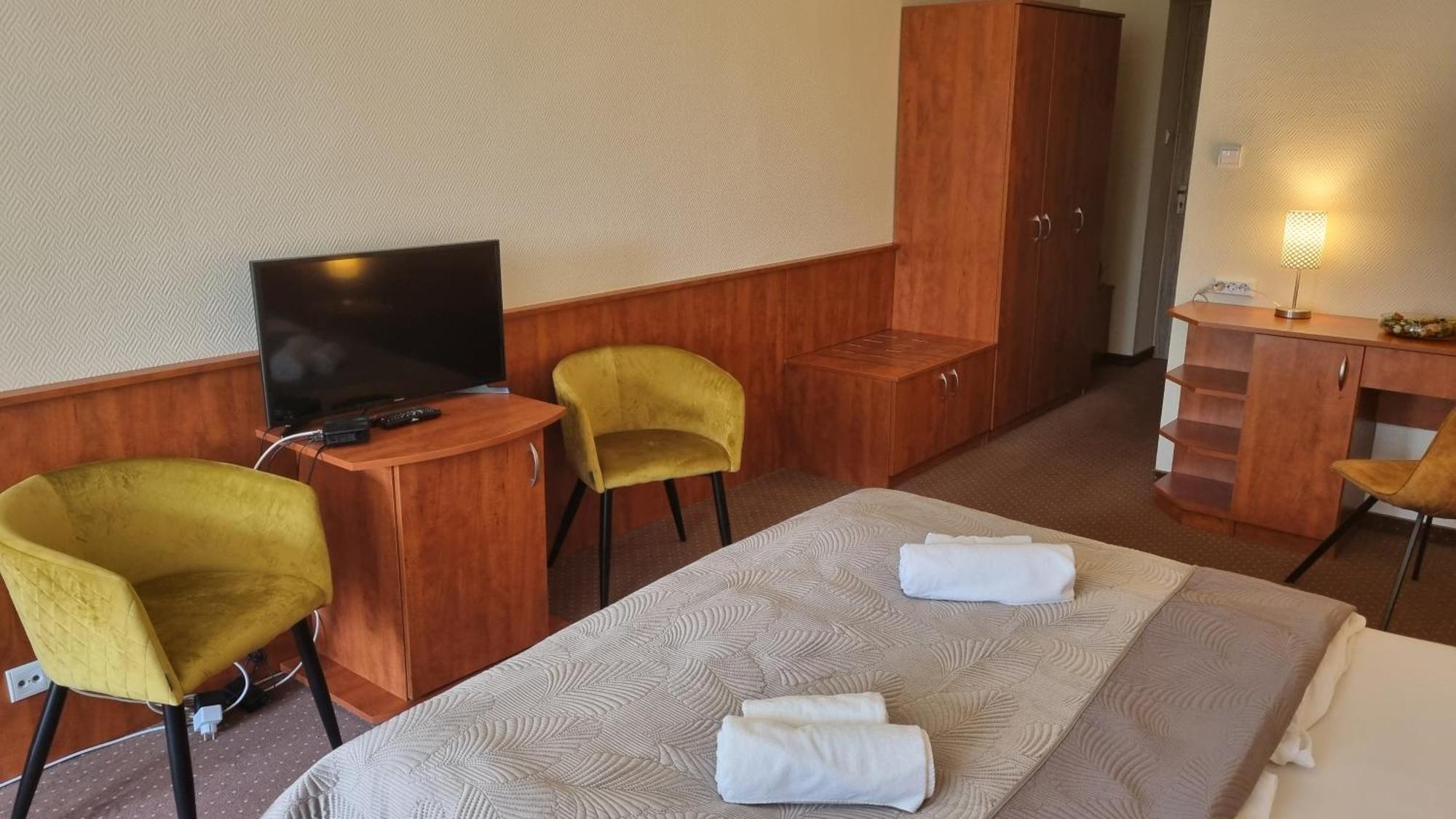 Tatabánya Sport Hotel מראה חיצוני תמונה