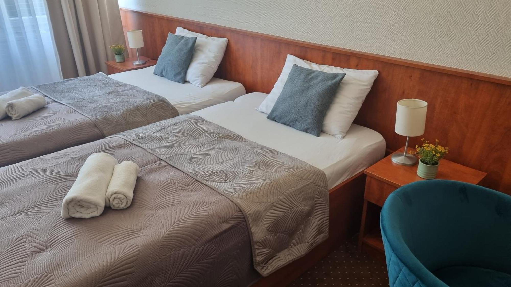 Tatabánya Sport Hotel מראה חיצוני תמונה