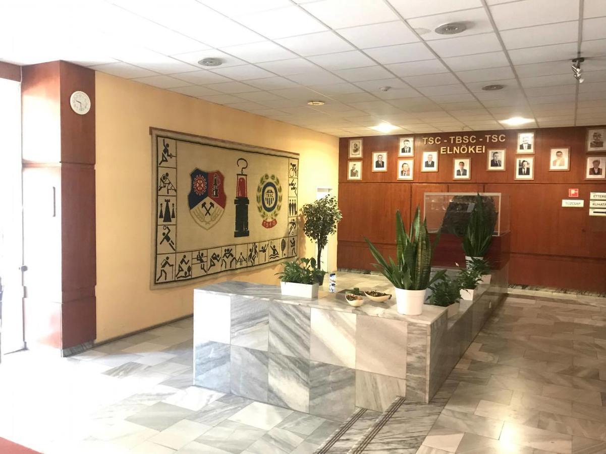 Tatabánya Sport Hotel מראה חיצוני תמונה